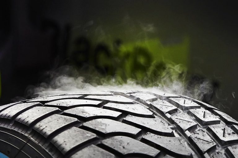 Formula 1 Heat Tires Smoke Wallpaper Preview.jpg